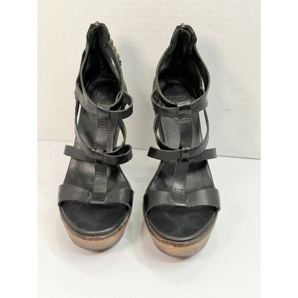UGG are salima black